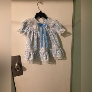 Vintage baby girl dress size 12 month
